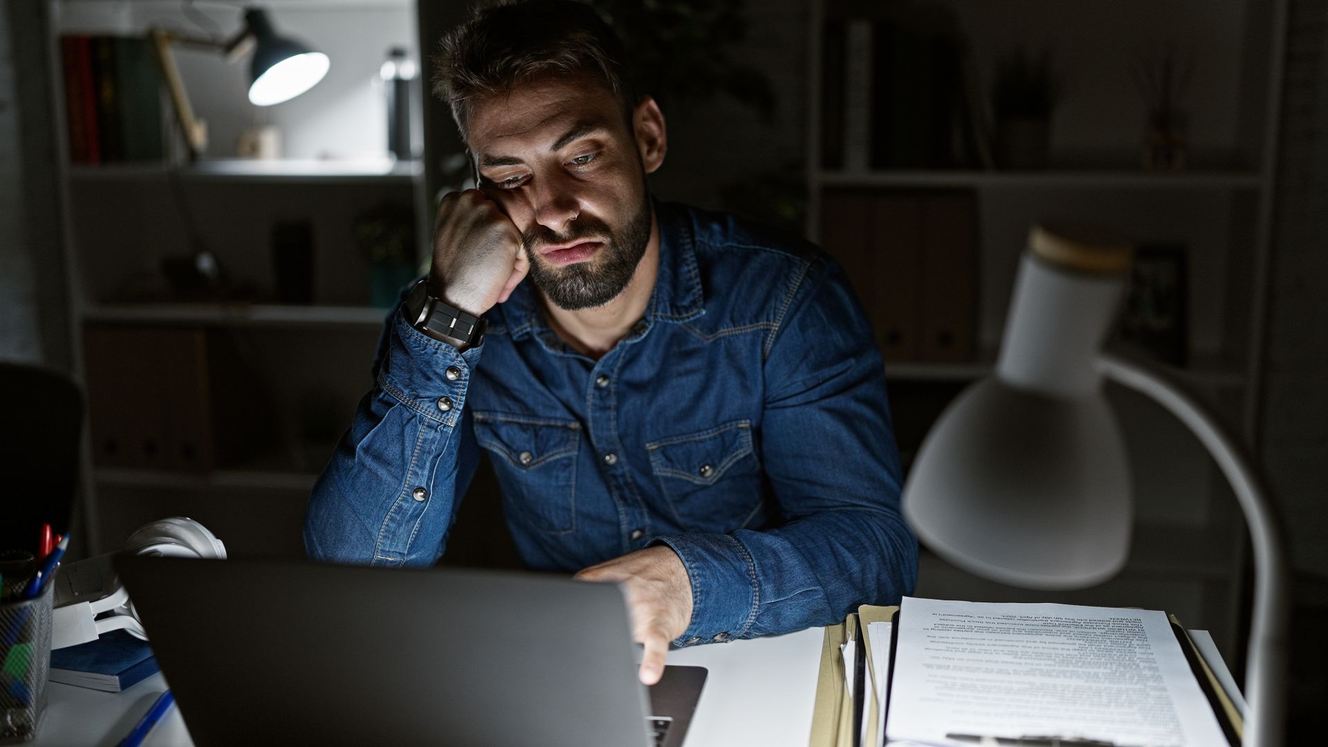 man struggling with DIY marketing